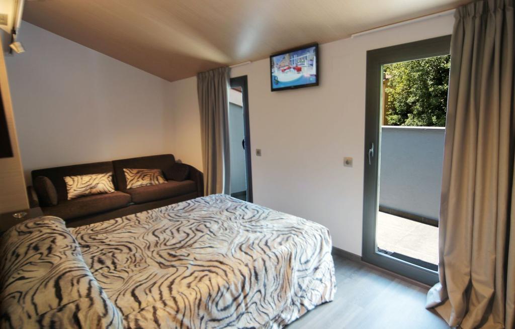 Hotel 9 Sant Antoni Ribes De Freser Zimmer foto