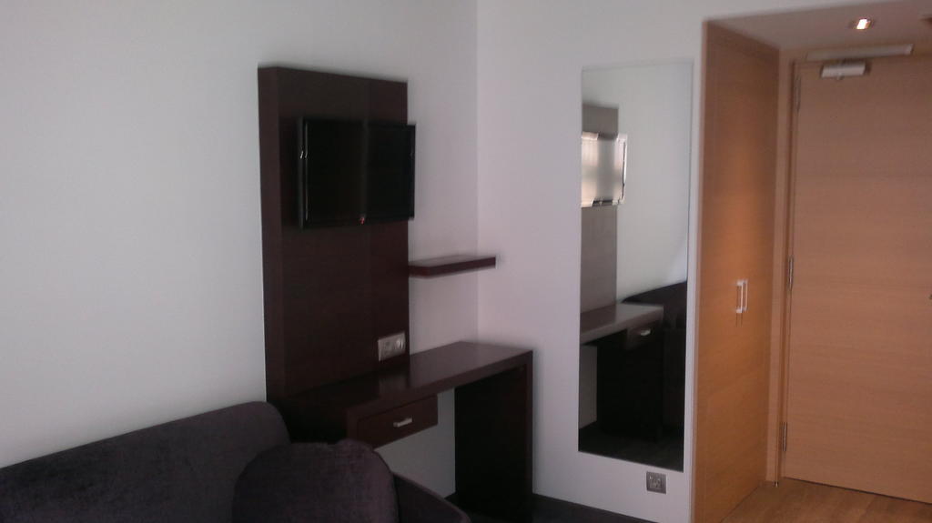 Hotel 9 Sant Antoni Ribes De Freser Zimmer foto